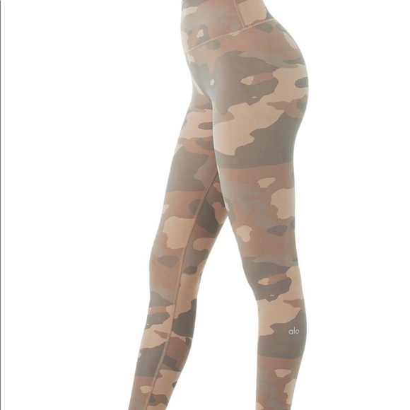 Alo Yoga High-Rise Camo Vapor Legging ***SOLD**** - Picture 3 of 5